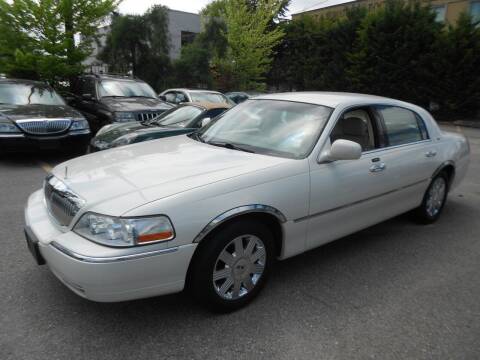 2003 Lincoln Town Car for sale at Precision Auto Sales of New York in Farmingdale NY