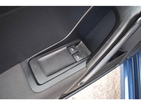 2018 Volkswagen Beetle 2.0T Coast