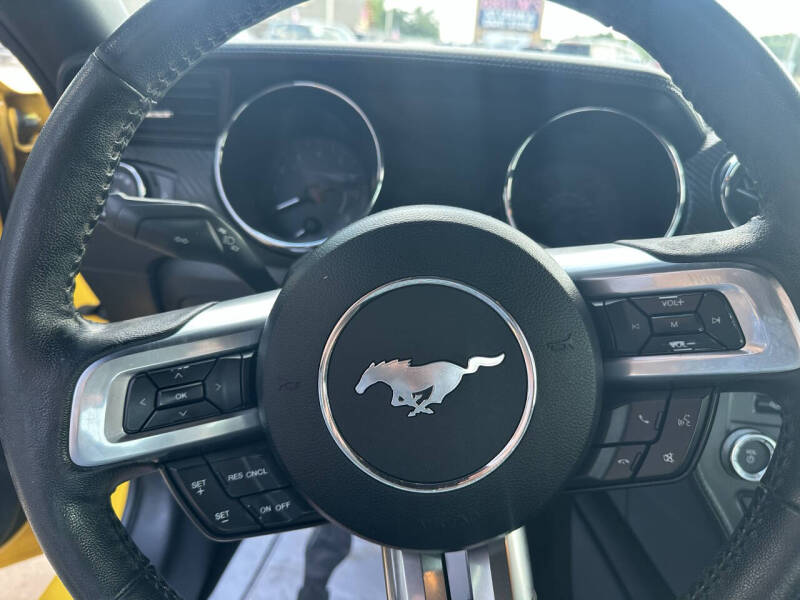 2017 Ford Mustang V6