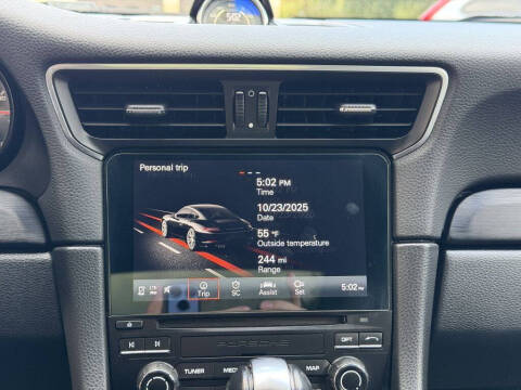 2018 Porsche 911 Carrera GTS