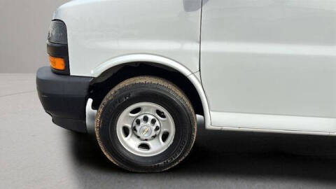 2022 Chevrolet Express LS 3500