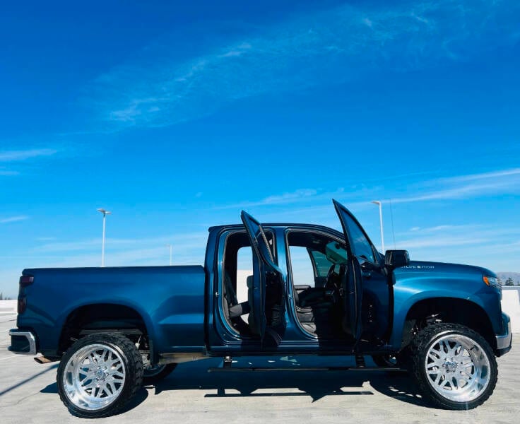 2019 Chevrolet Silverado 1500 LT photo 12