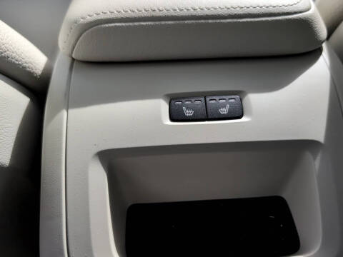 2025 Volvo XC60 T8 Plus Dark Theme