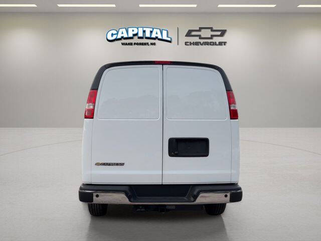 2025 Chevrolet Express 2500