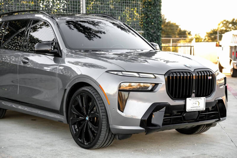 2023 BMW X7 M60i