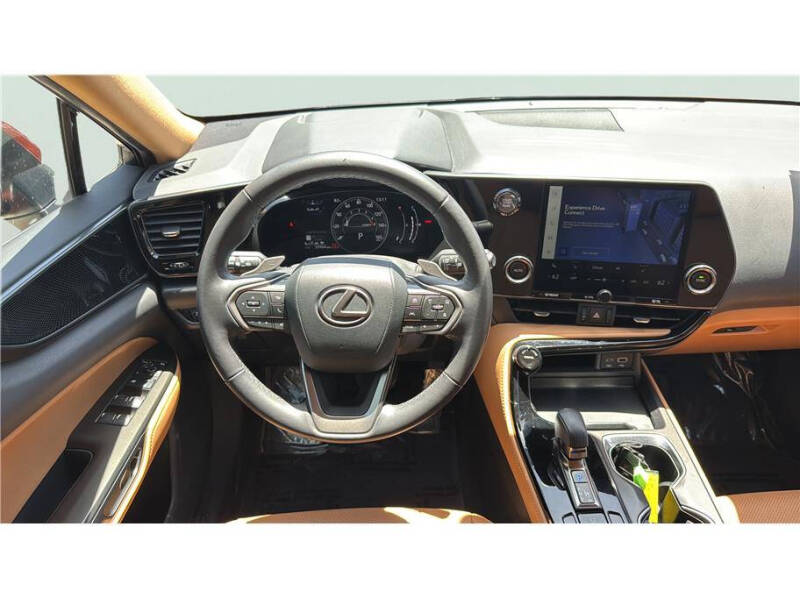 2025 Lexus NX 250