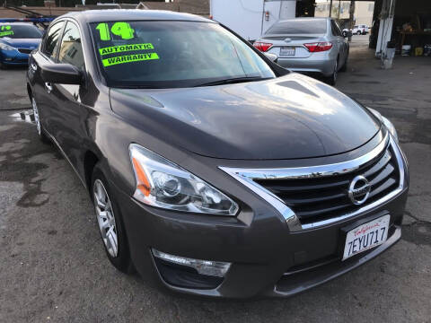 2014 Nissan Altima for sale at CAR GENERATION CENTER, INC. in Los Angeles CA