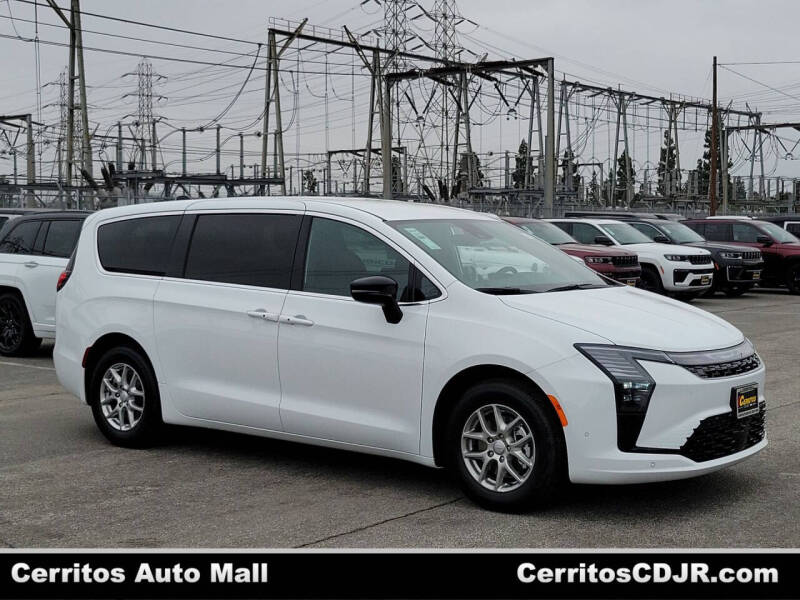 2027 Chrysler Pacifica Select