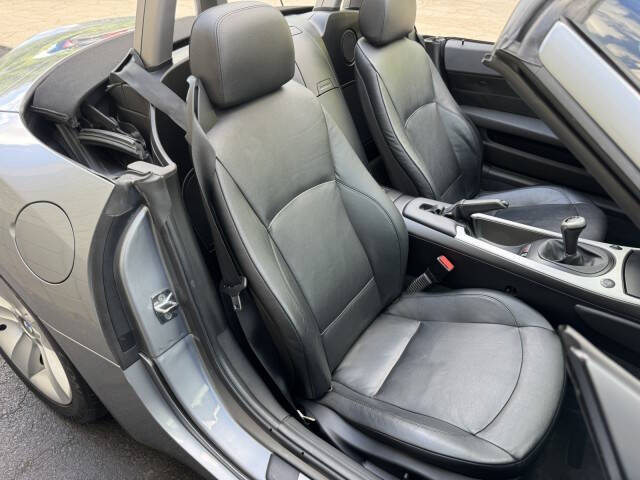 2006 BMW Z4 3.0i