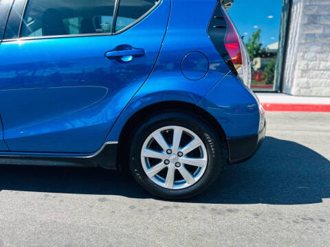 2017 Toyota Prius c