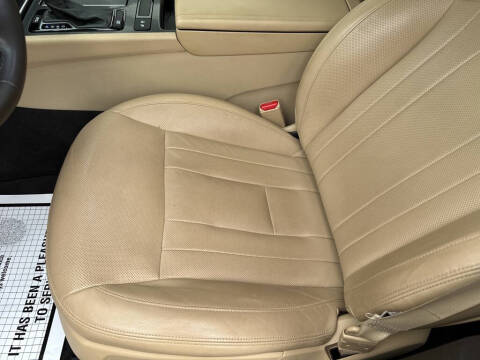 2016 Hyundai Genesis