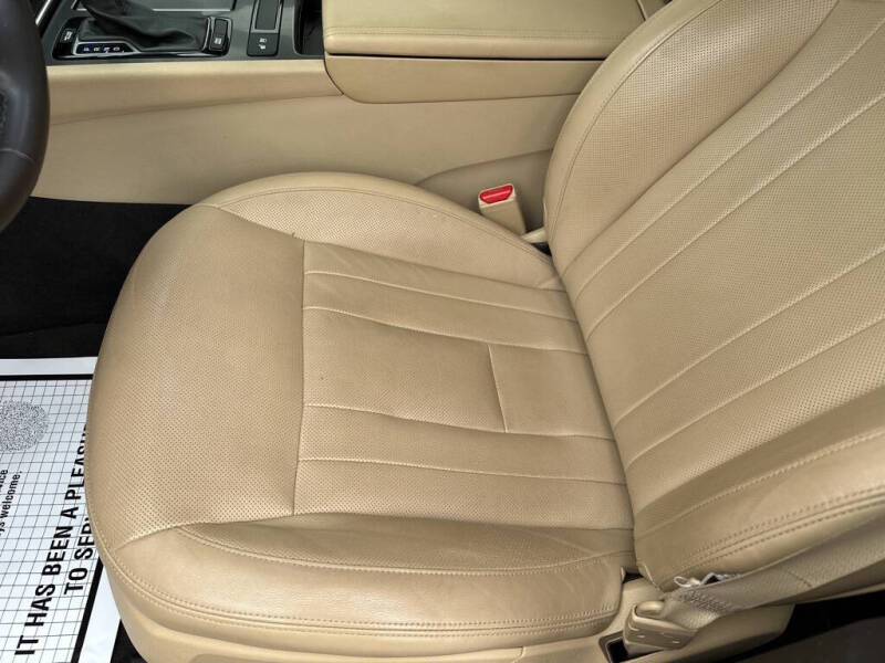 2016 Hyundai Genesis