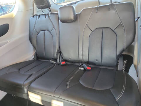 2020 Chrysler Voyager LXi