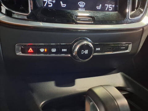 2022 Volvo S60 B5 Momentum