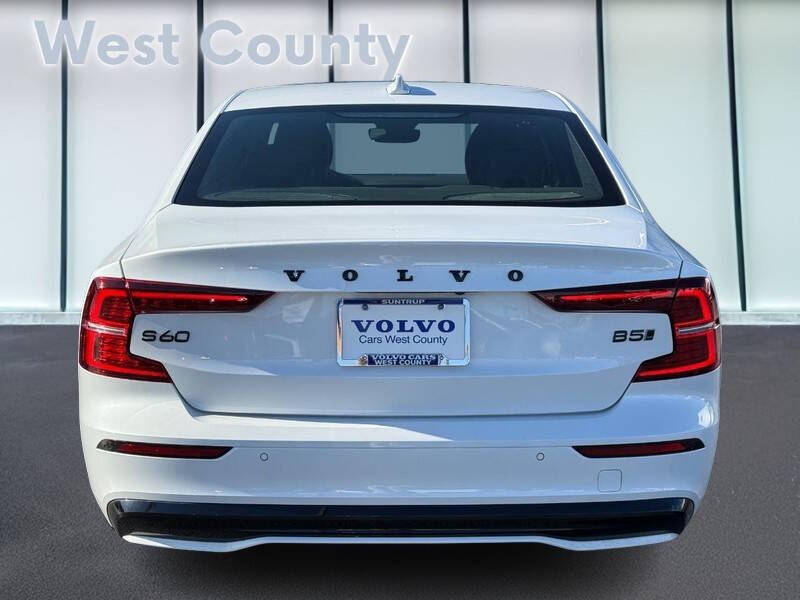 2024 Volvo S60 B5 Plus Black Edition