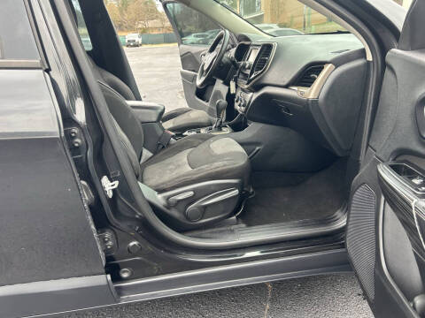 2014 Jeep Cherokee Sport