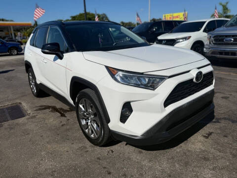 2019 Toyota RAV4 XLE Premium