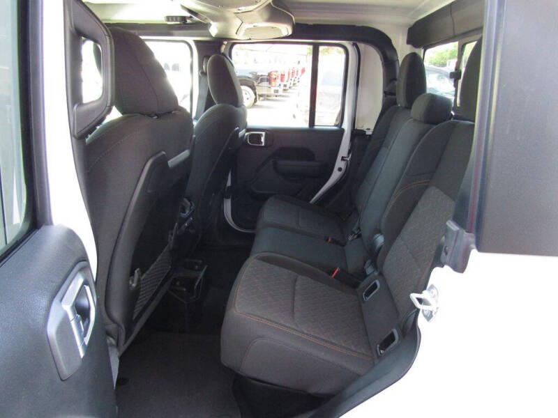 2024 Jeep Gladiator Mojave