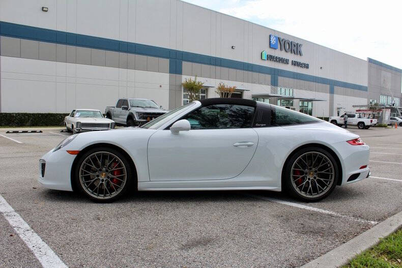 2018 Porsche 911