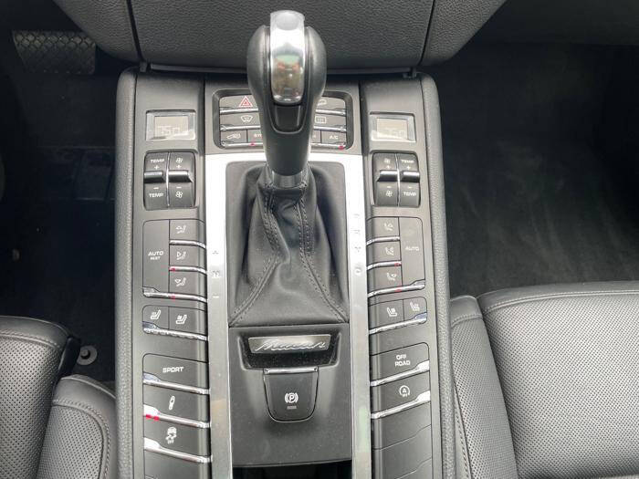 2015 Porsche Macan S