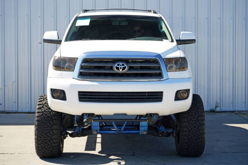 2016 Toyota Sequoia SR5