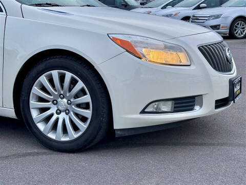 2012 Buick Regal Premium 1