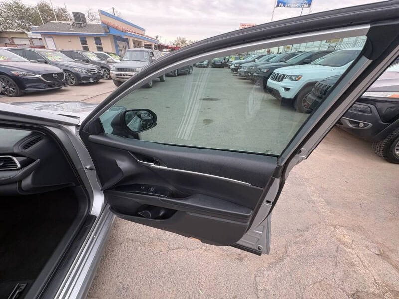 2019 Toyota Camry Hybrid