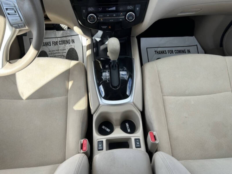 2015 Nissan Rogue SV