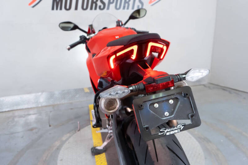 2026 Ducati Panigale V2