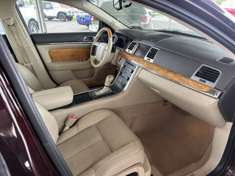 2011 Lincoln MKS