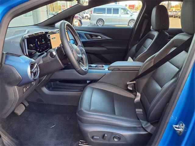 2025 Chevrolet Equinox EV LT