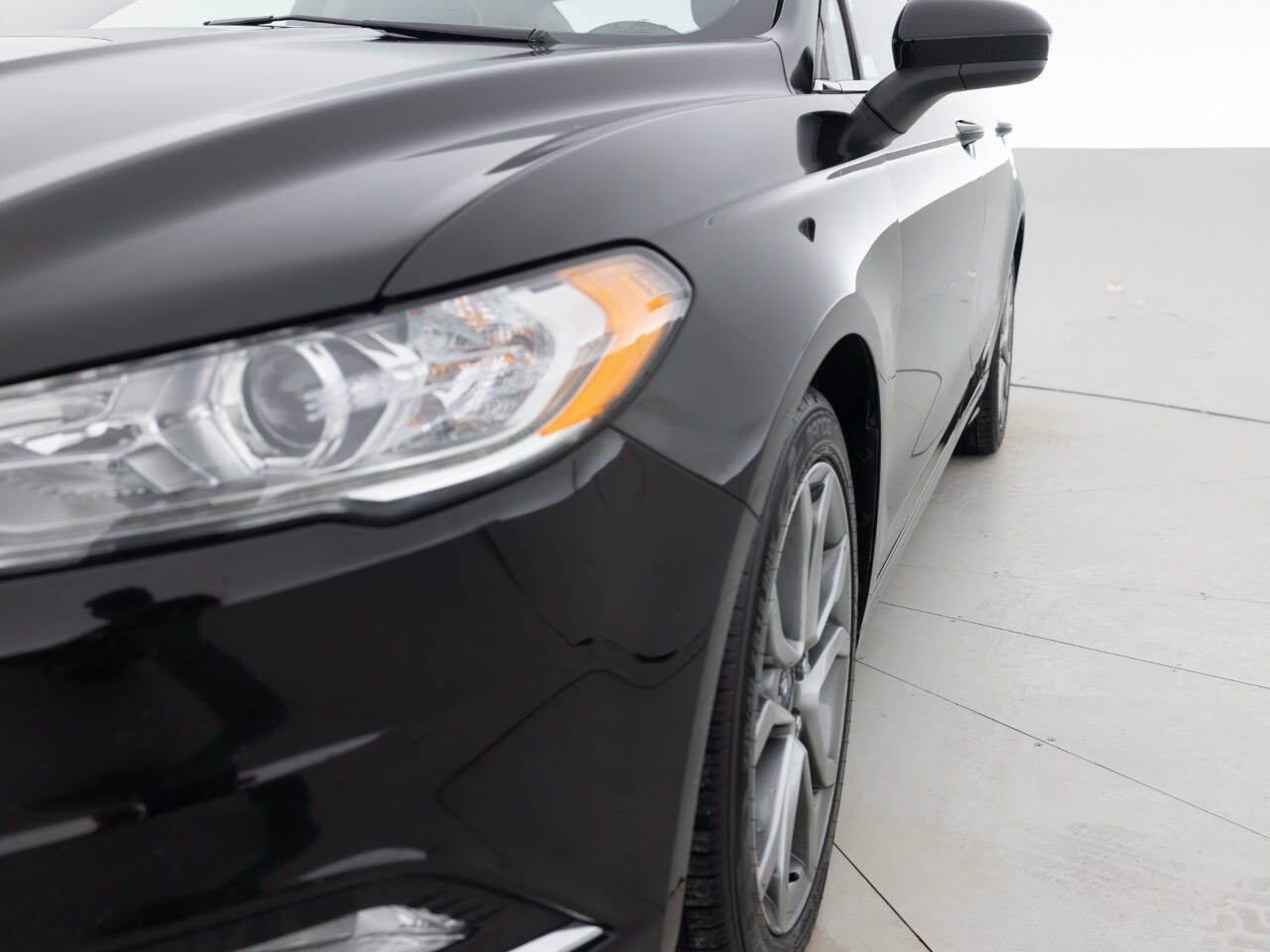 Used Car 2017 Ford Fusion  Se Awd 4dr Sedan For Sale Under $10,000 In Coal City, Illinois