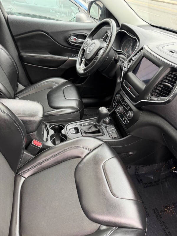 2019 Jeep Cherokee Latitude Plus
