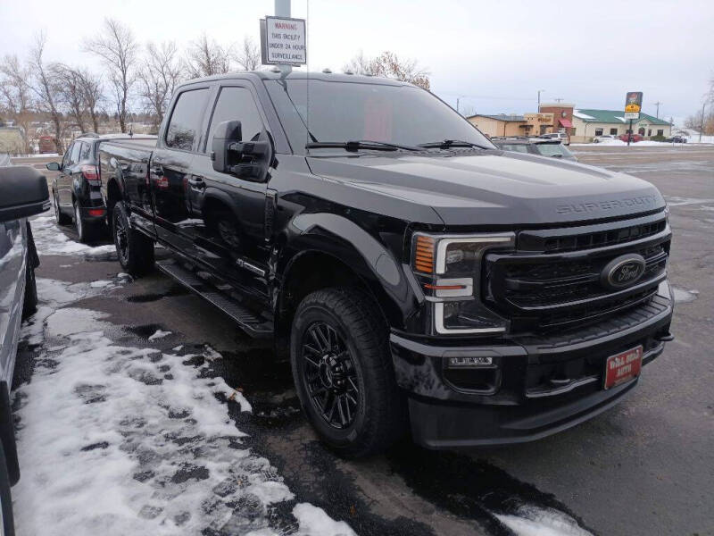 2021 Ford F-350 Super Duty Lariat's photo