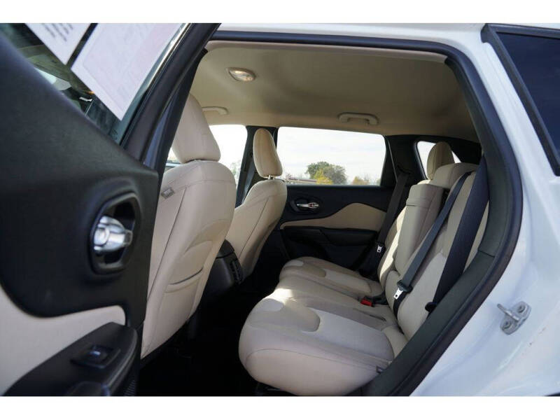 2017 Jeep Cherokee Sport