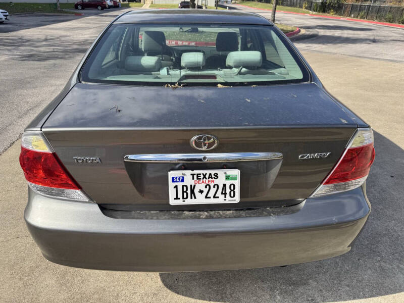 2005 Toyota Camry Standard