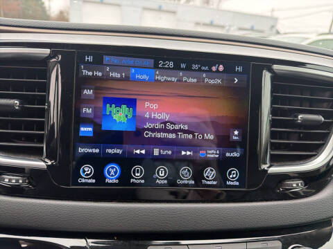 2017 Chrysler Pacifica Touring-L Plus