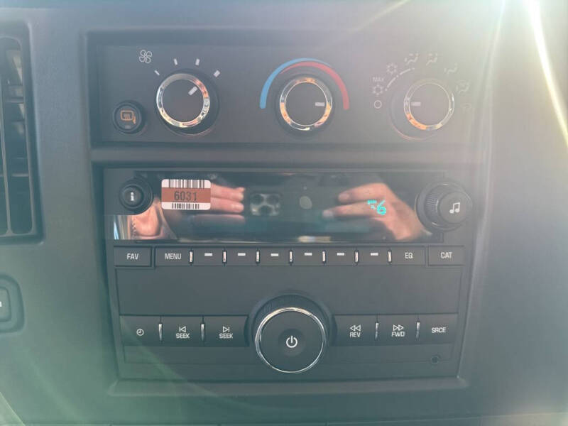 2025 Chevrolet Express 2500