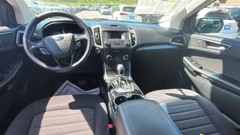 2016 Ford Edge SE