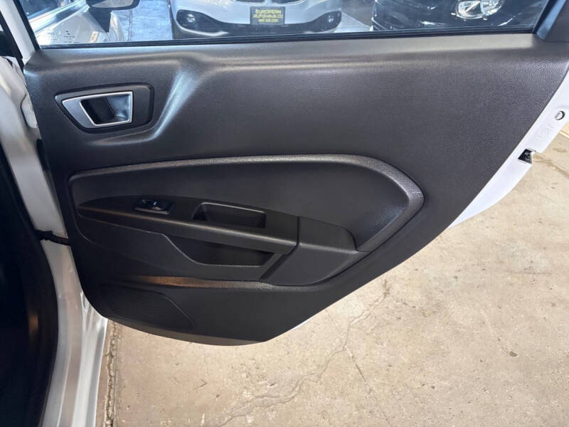 2016 Ford Fiesta SE