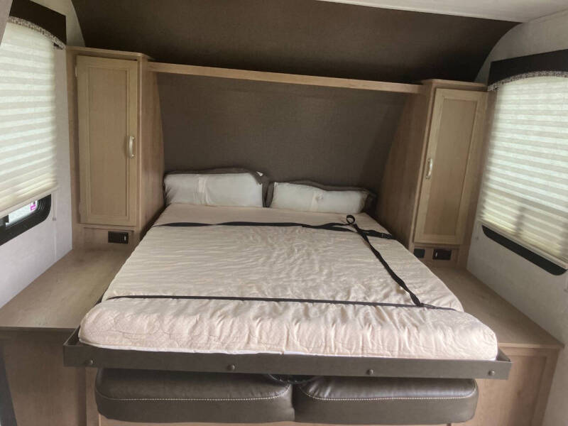2020 Winnebago 2201 MB