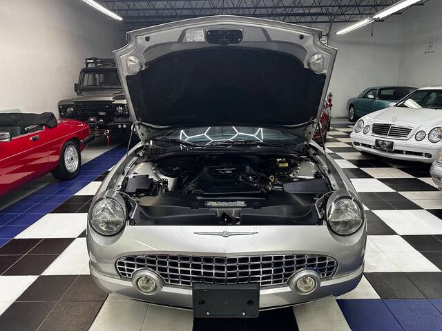 2004 Ford Thunderbird Deluxe