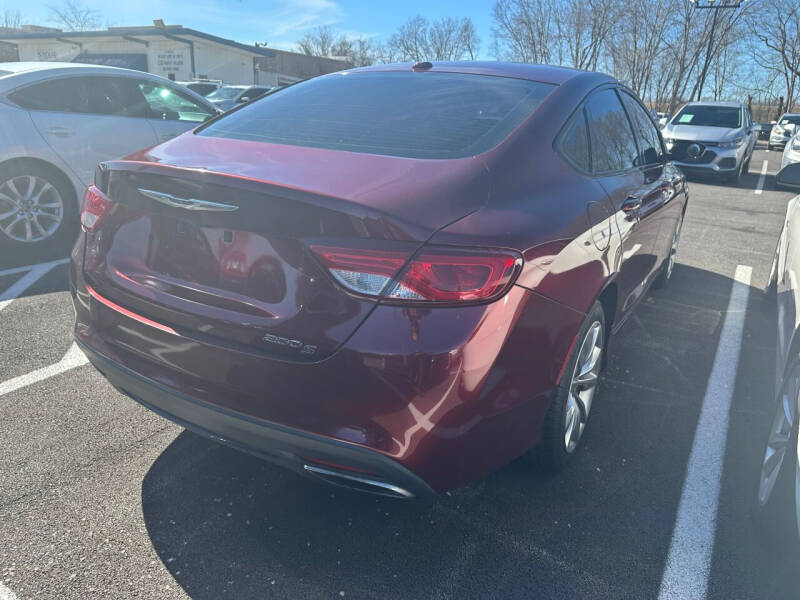 2016 Chrysler 200 S