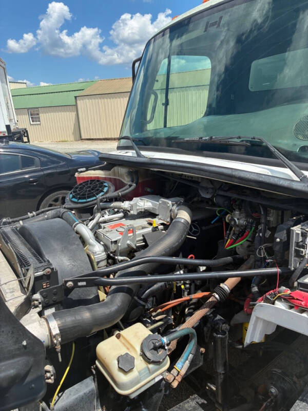 2007 Freightliner M2 106