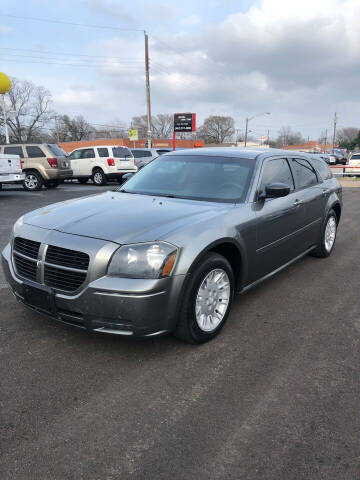 2005 Dodge Magnum for sale at Gator's Auto Sales in Garland TX