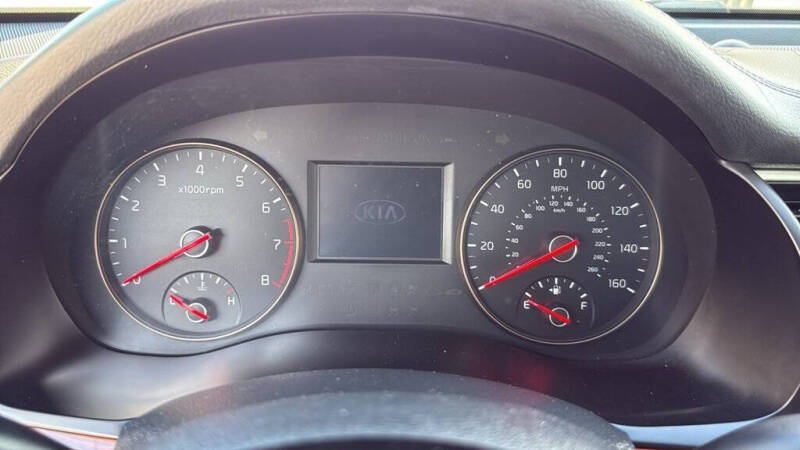 2017 Kia Cadenza Premium