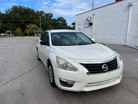 2015 Nissan Altima for sale at LUXURY AUTO MALL in Tampa FL