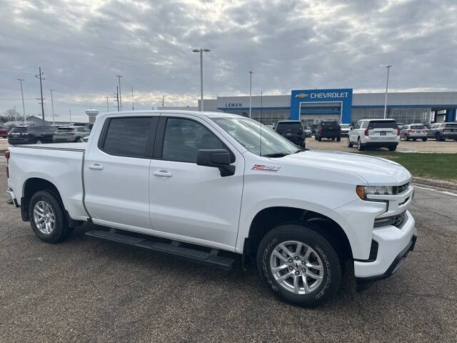 Used 2019 Chevrolet Silverado 1500 RST with VIN 1GCUYEED4KZ148430 for sale in Bloomington, IL