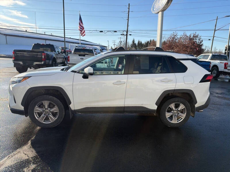 2022 Toyota RAV4 XLE