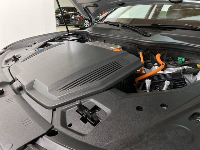 2023 Audi e-tron quattro Premium Plus